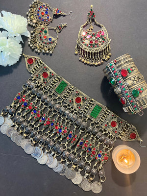 Authentic jewelry set